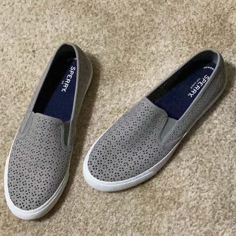 Sperry  Top Sider STS82415 women’s seaside cutout slip on sneaker 10M Grey/suede
